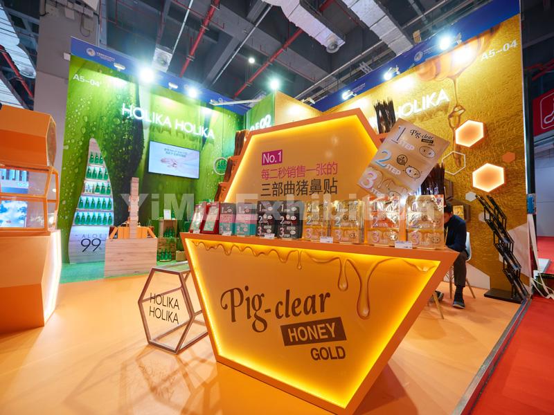 HOLIKA HOLIKA's booth construction