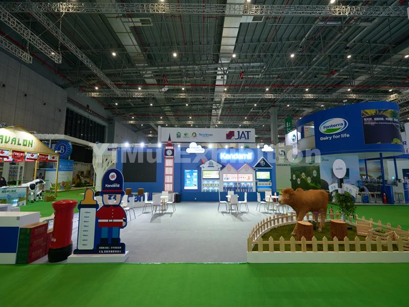 Kendamil's booth construction