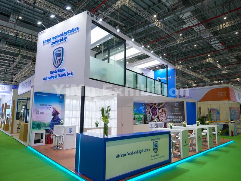 Standard Bank‘s booth construction Standard Bank‘s booth construction