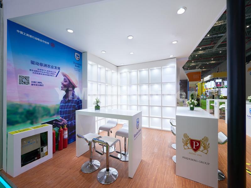 Standard Bank‘s booth construction Standard Bank‘s booth construction