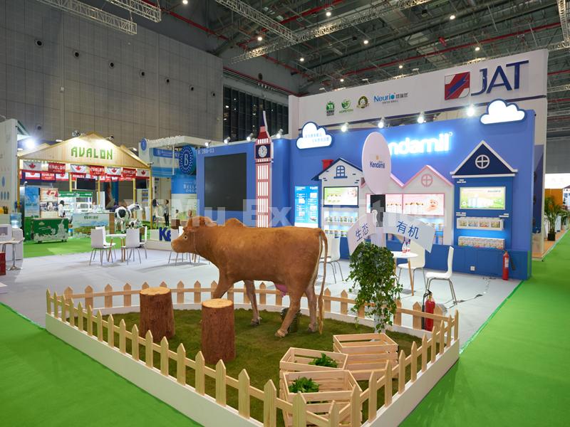 Kendamil's booth construction